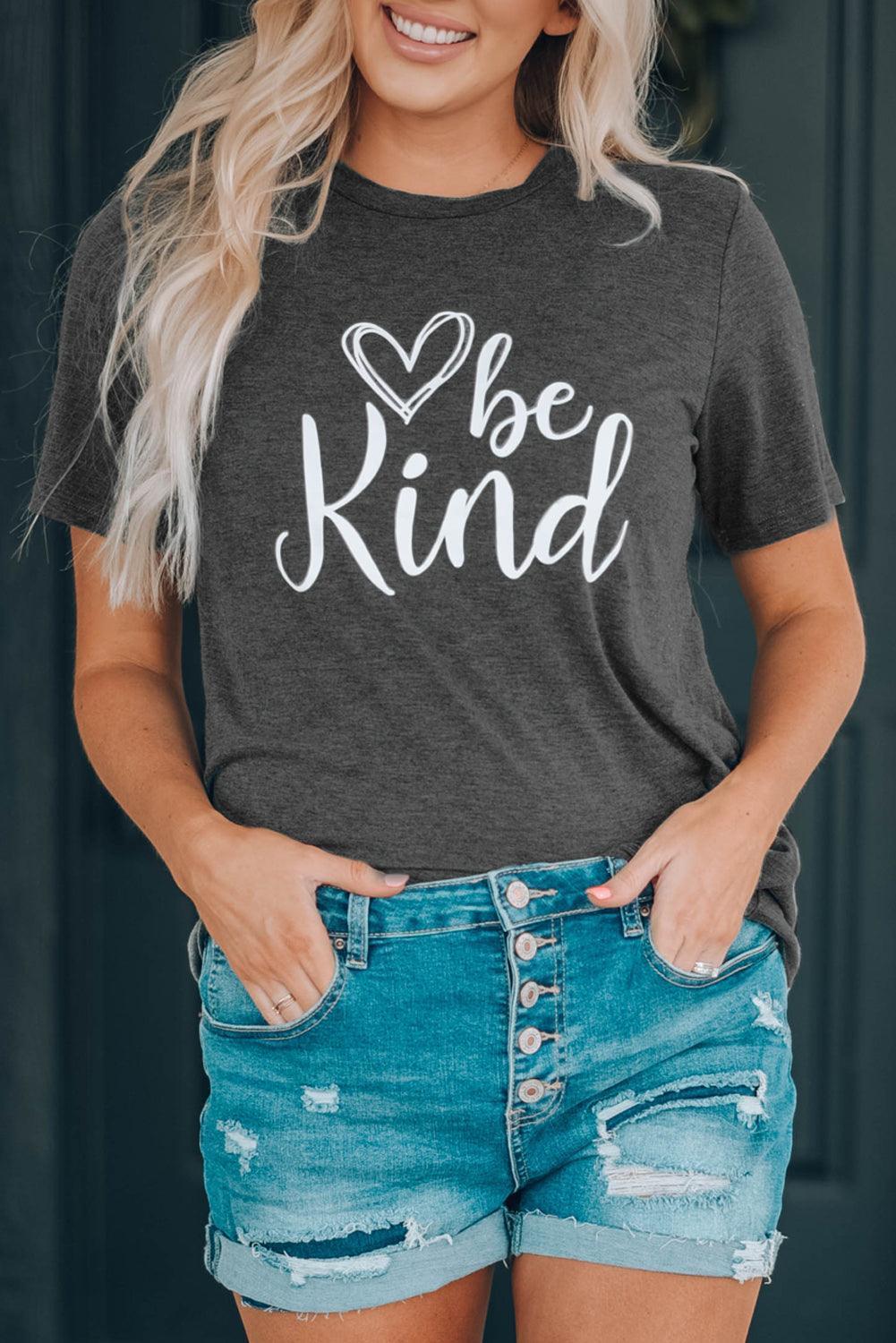Be Kind Graphic Print T-Shirt - MXSTUDIO.COM