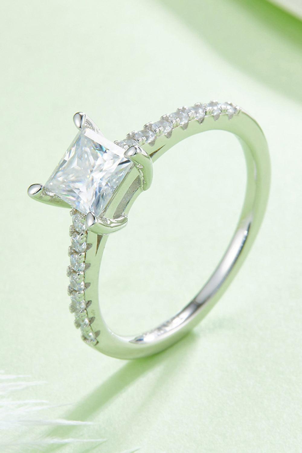 Bedazzling Side Stone 1.21 Carat Moissanite Ring - MXSTUDIO.COM