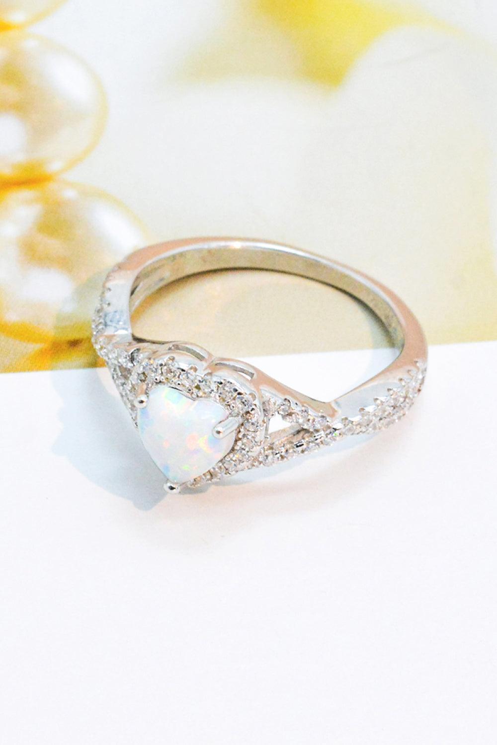 Breathtaking Crisscross Band Opal Heart Ring - MXSTUDIO.COM