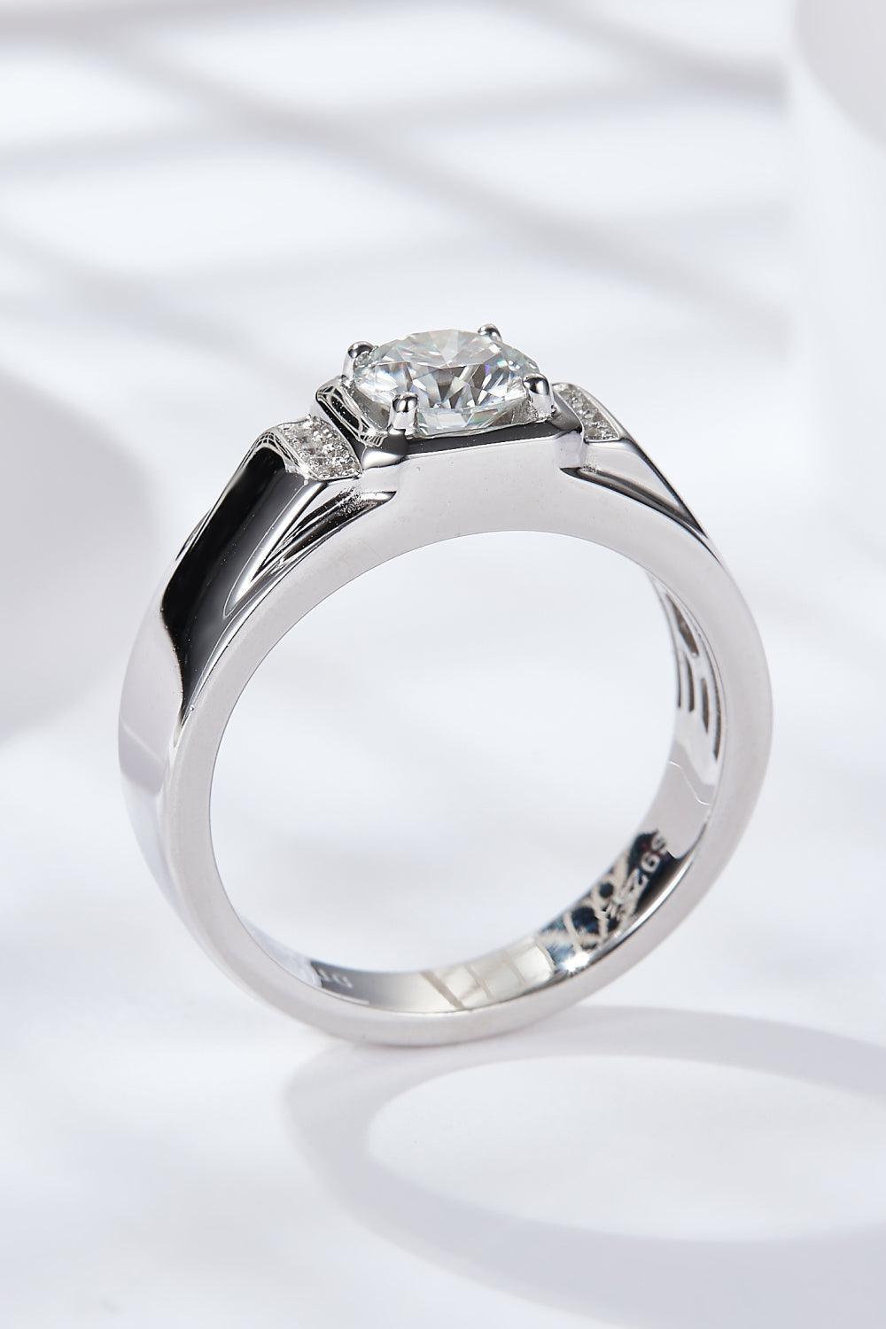 Brilliant Shine Platinum-Plated 1 Carat Moissanite Ring - MXSTUDIO.COM