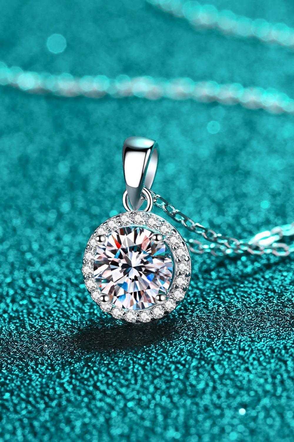 Charming 1 Carat Moissanite Round Pendant Necklace - MXSTUDIO.COM