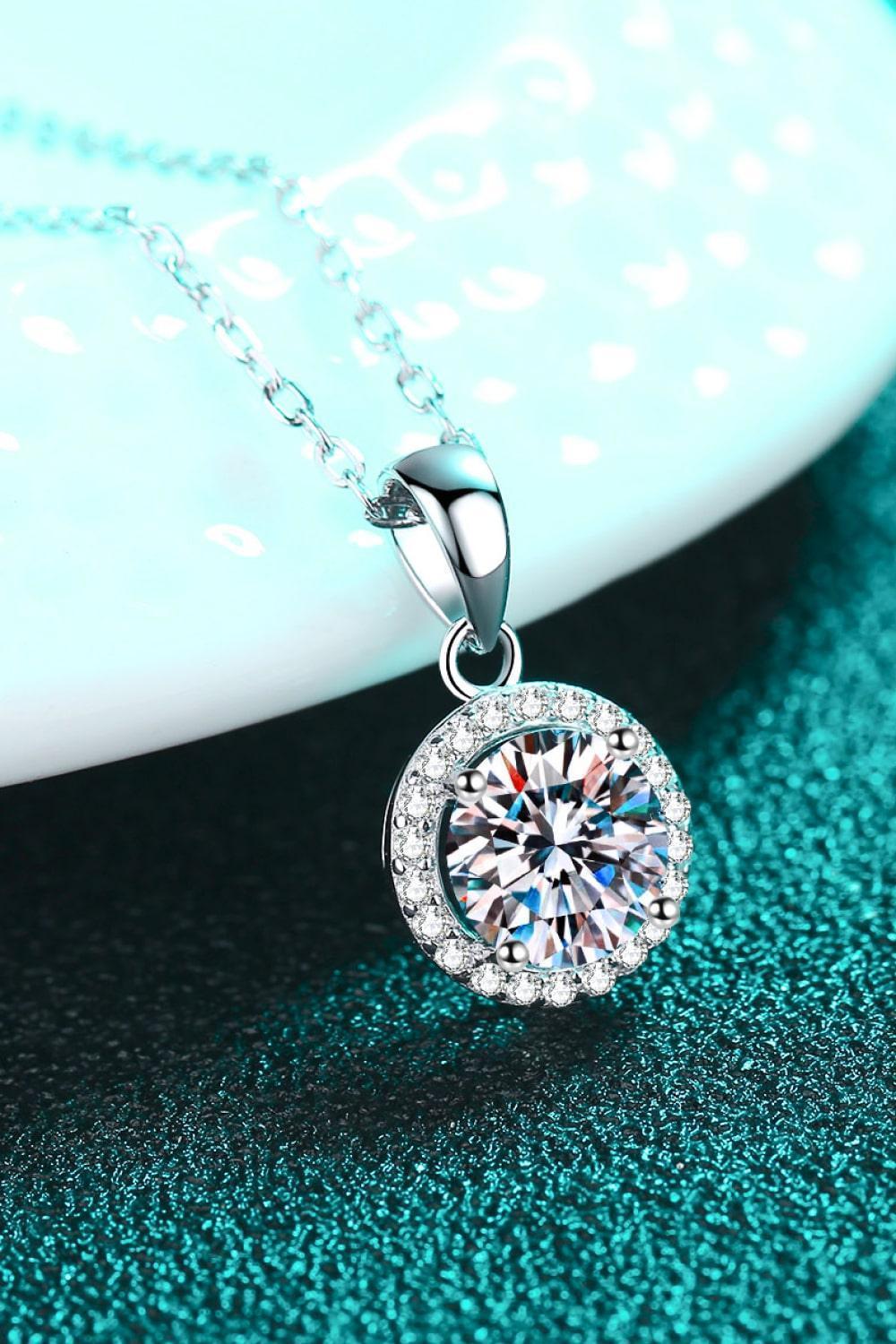 Charming 1 Carat Moissanite Round Pendant Necklace - MXSTUDIO.COM