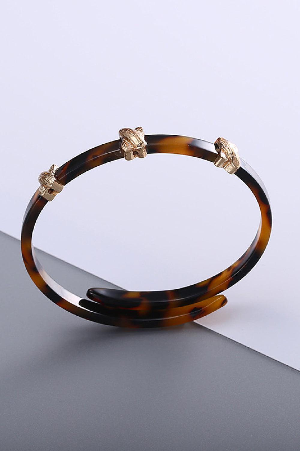 Classy Ambiance Adjustable Tortoiseshell Cuff Bracelet - MXSTUDIO.COM