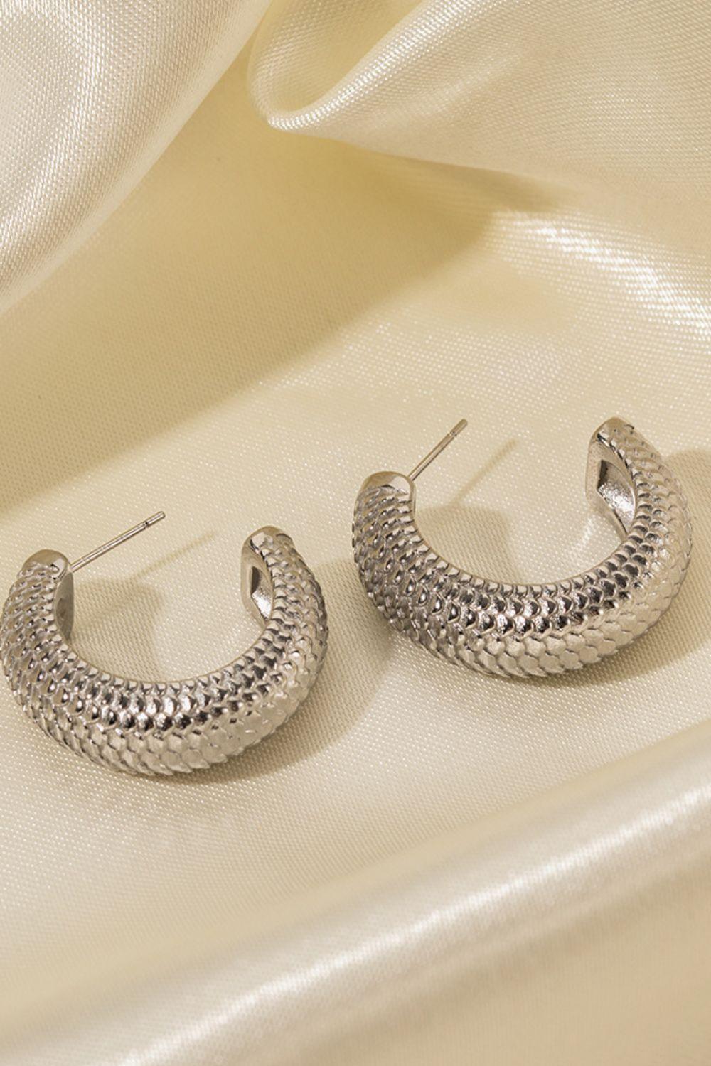 Comely C-Hoop Scale Patterned Stainless Steel Earrings - MXSTUDIO.COM