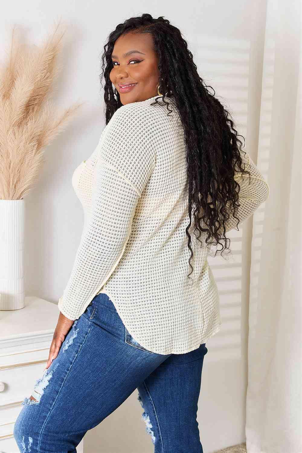 Cozy Cream Patch Pocket Women's Plus Size Knit Top - MXSTUDIO.COM
