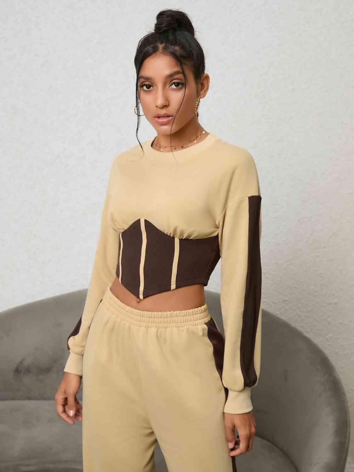 Cream Cropped Sweatshirt and Sweatpants Set - MXSTUDIO.COM