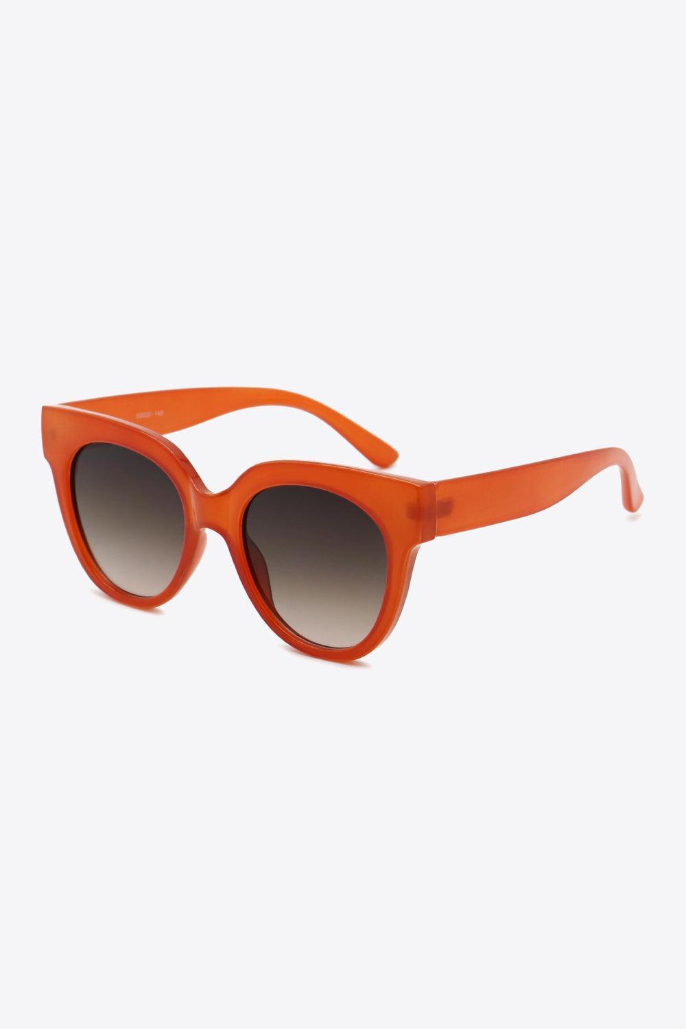 Deep Red Frame Round Polycarbonate Sunglasses - MXSTUDIO.COM
