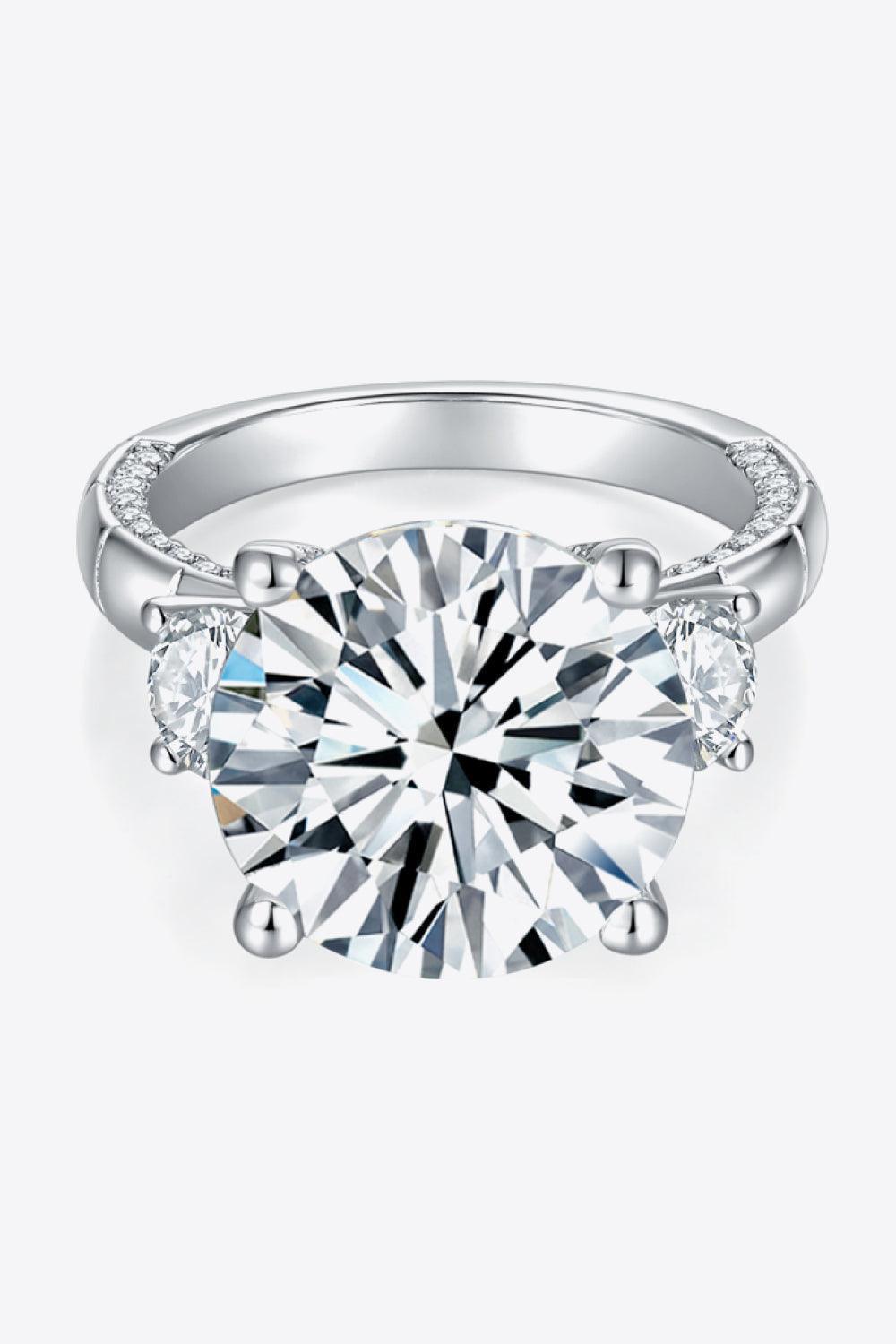 Deluxe Platinum-Plated 8 Carat Moissanite Ring - MXSTUDIO.COM