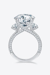 Deluxe Platinum-Plated 8 Carat Moissanite Ring - MXSTUDIO.COM