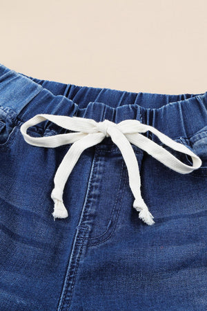 a close up of a pair of blue jeans