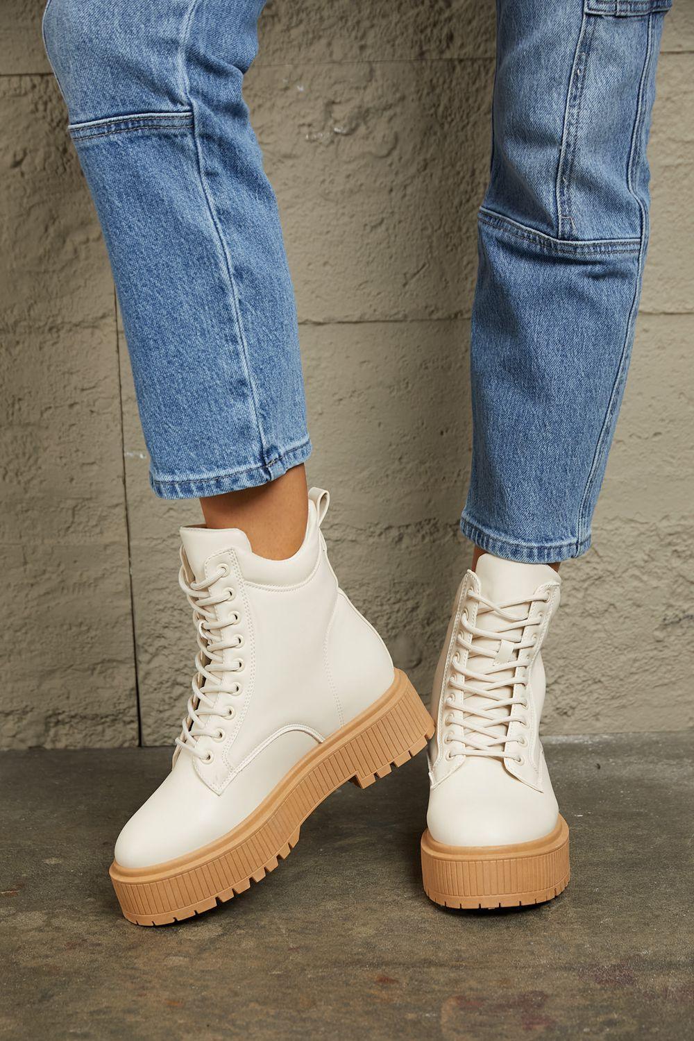 East Lion Lace Up Ivory Platform Combat Boots - MXSTUDIO.COM