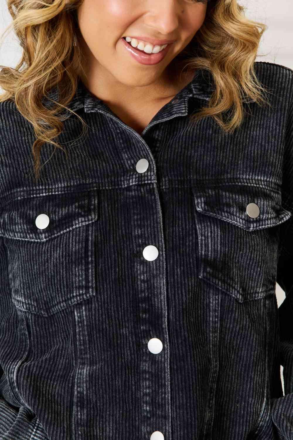 Edgy Warmth Buttoned Raw Hem Denim Jacket-MXSTUDIO.COM