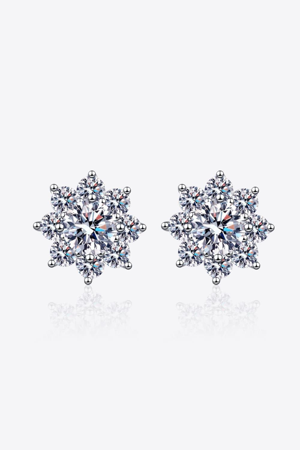 Eight Leaf Sterling Silver 1 Carat Moissanite Stud Earrings - MXSTUDIO.COM