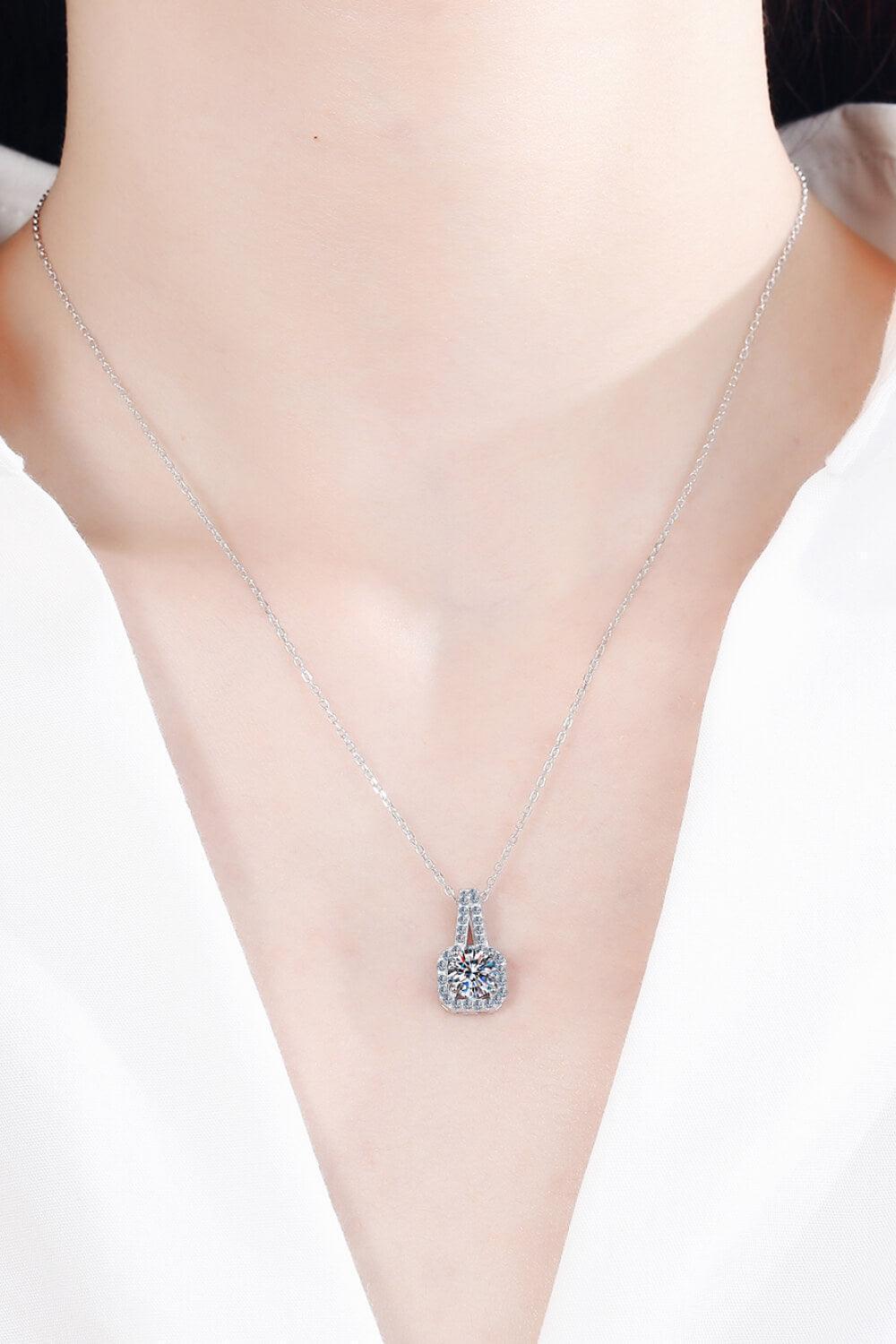 Elegant 2 Carat Moissanite Encrusted Pendant Necklace - MXSTUDIO.COM