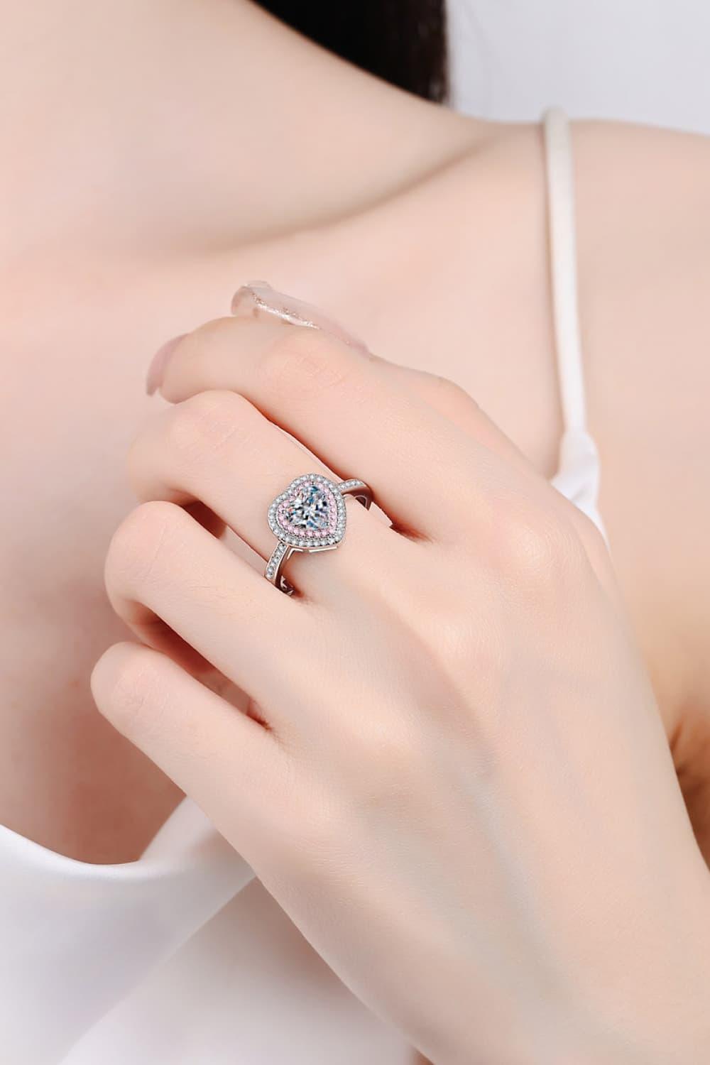 Enduring Shine 1 Carat Moissanite Heart Ring - MXSTUDIO.COM