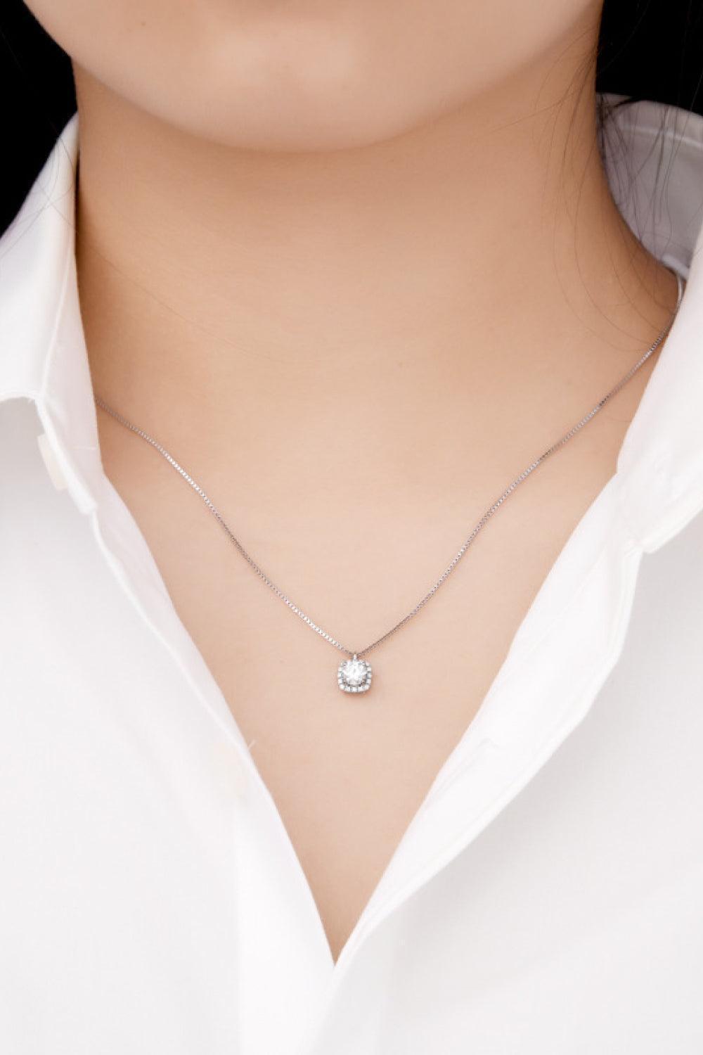 Enhance Shine Zircon Accents Moissanite Necklace Womens - MXSTUDIO.COM