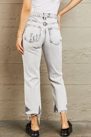 Everyday Look Cropped Distressed Mom Jeans - MXSTUDIO.COM