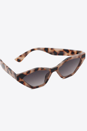 Exceptional Cat Eye Polycarbonate Sunglasses - MXSTUDIO.COM