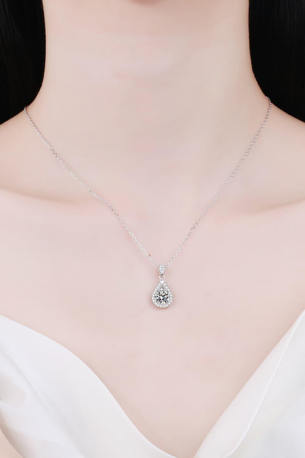 Exquisite Teardrop 2 Carat Moissanite Necklace - MXSTUDIO.COM