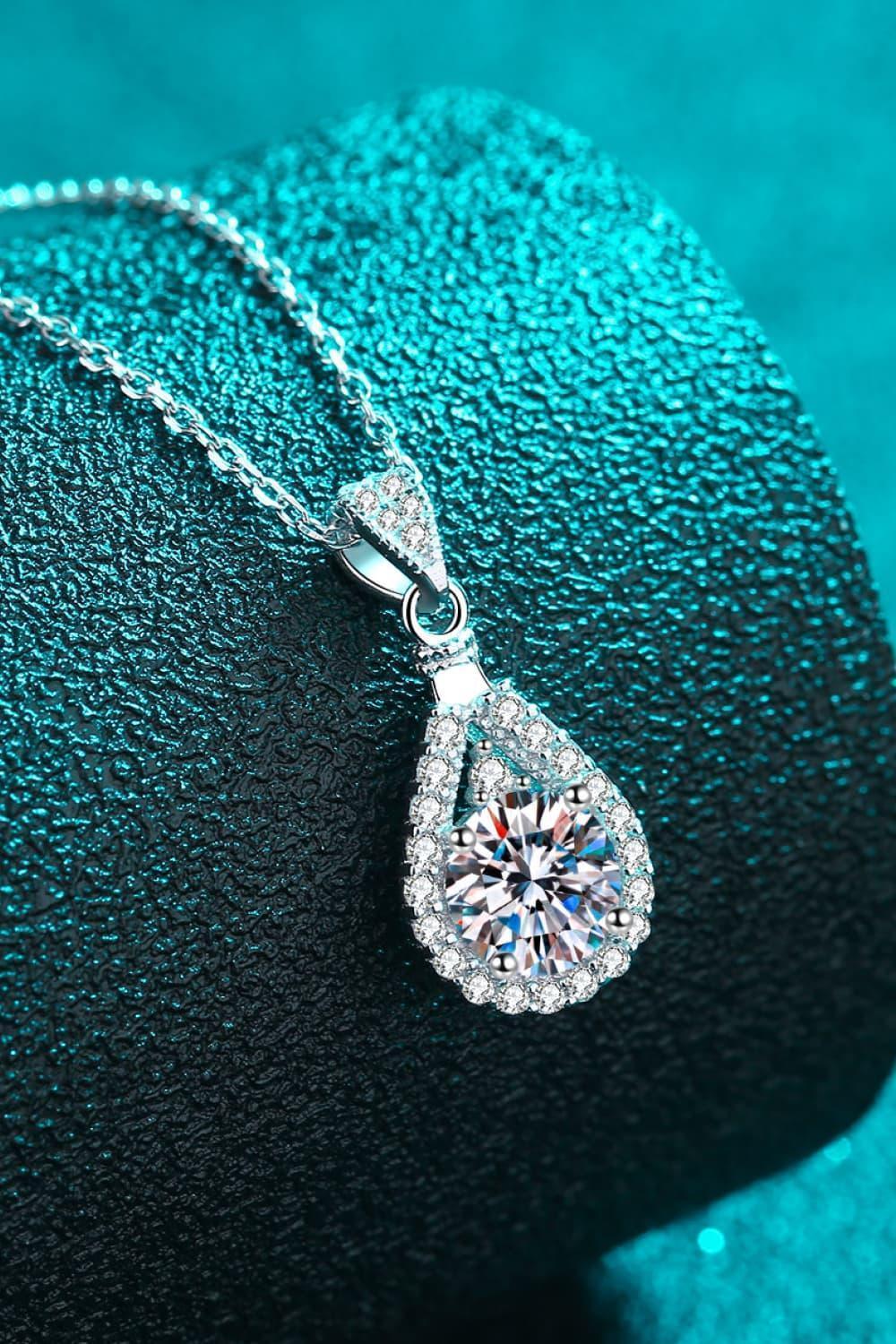 Exquisite Teardrop 2 Carat Moissanite Necklace - MXSTUDIO.COM