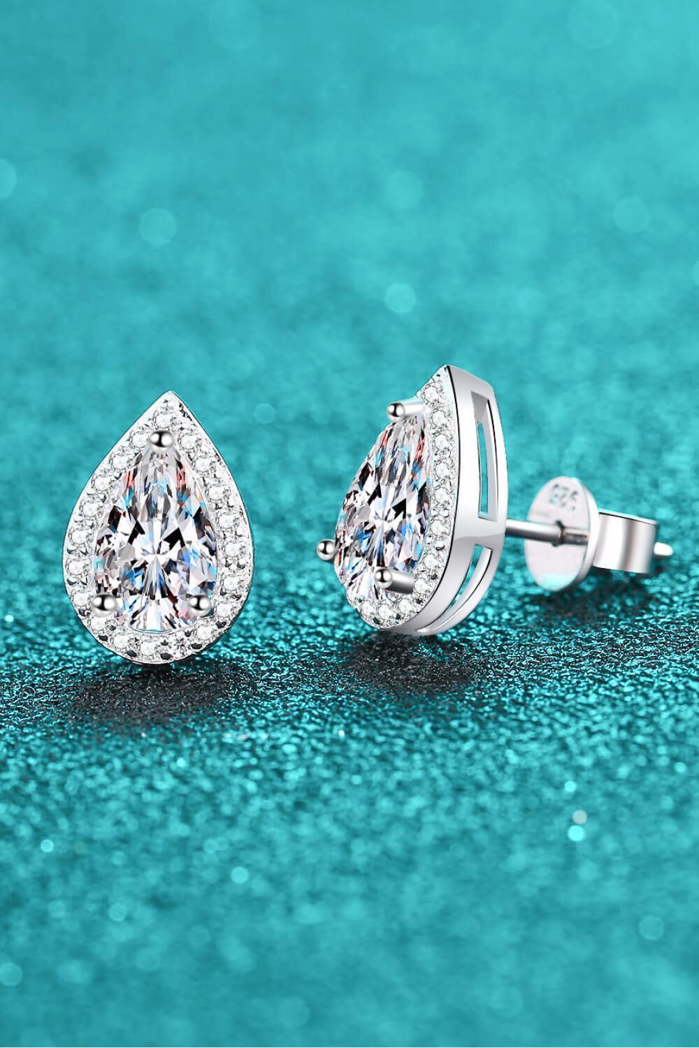 Exquisite Teardrop 2 Carat Moissanite Stud Earrings - MXSTUDIO.COM