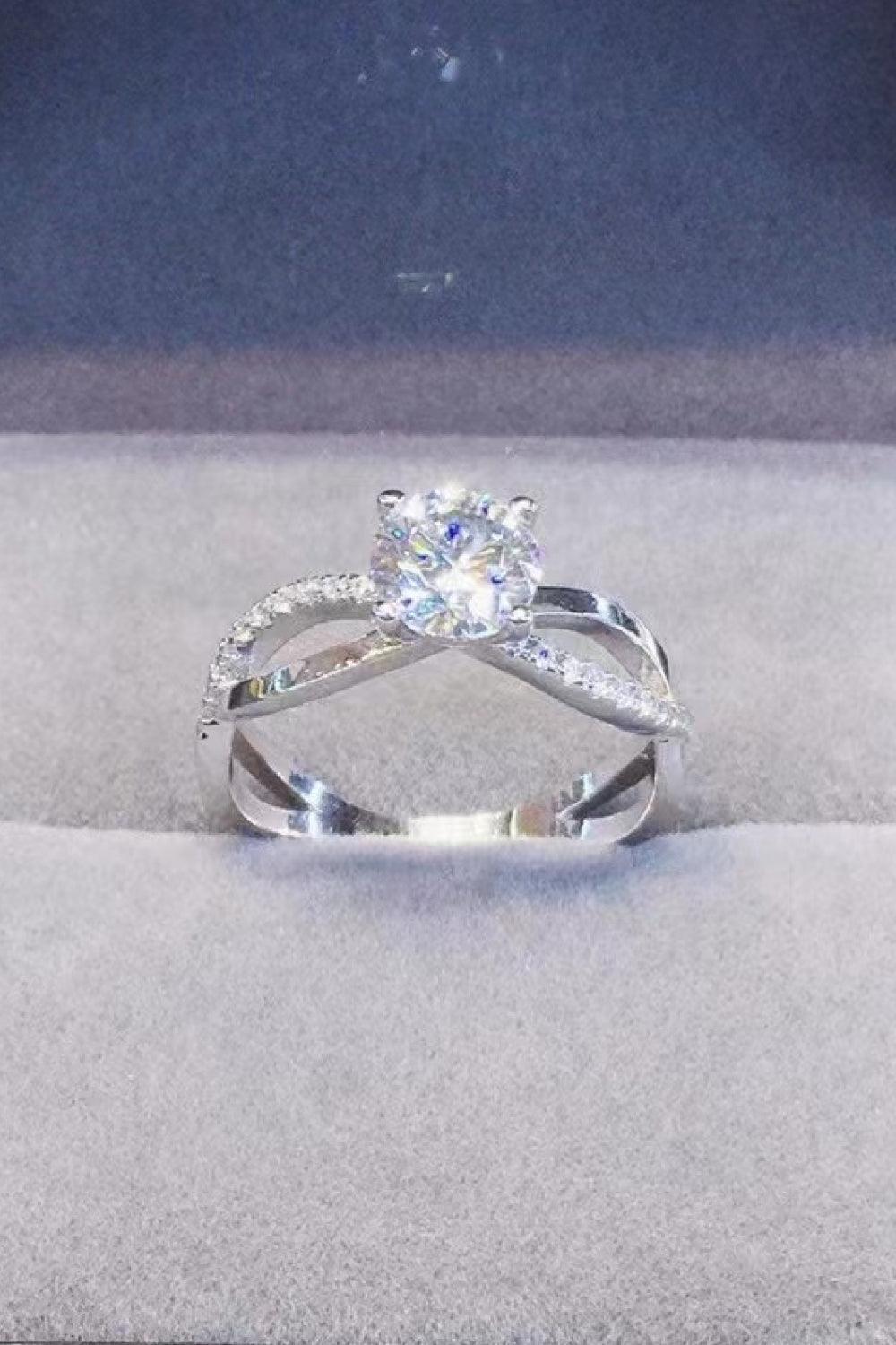 Extremely Beautiful Crisscross 2 Carat Moissanite Ring - MXSTUDIO.COM