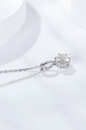 Fashion Icon Round Pendant 2 Carat Moissanite Necklace - MXSTUDIO.COM