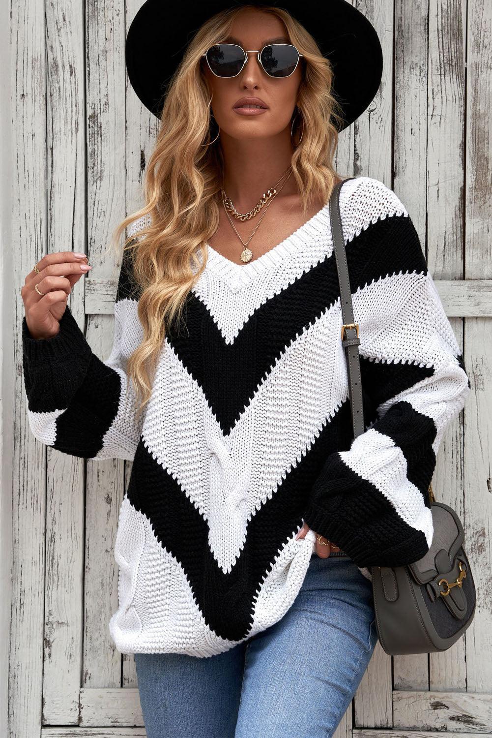 Fashion Meets Comfort V-Neck Chevron Sweater - MXSTUDIO.COM