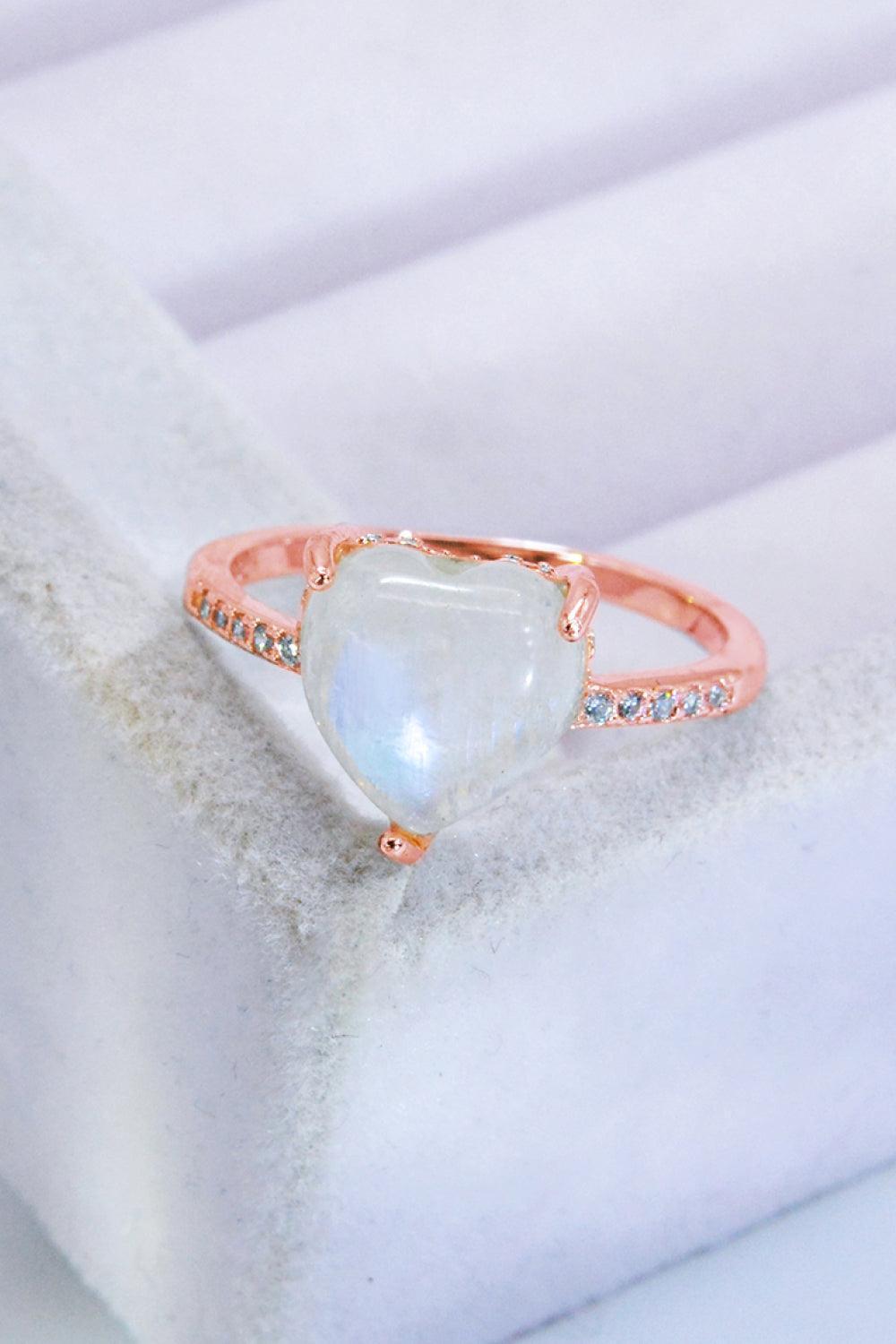 Feel Amazed Heart-Shaped Moonstone Ring - MXSTUDIO.COM