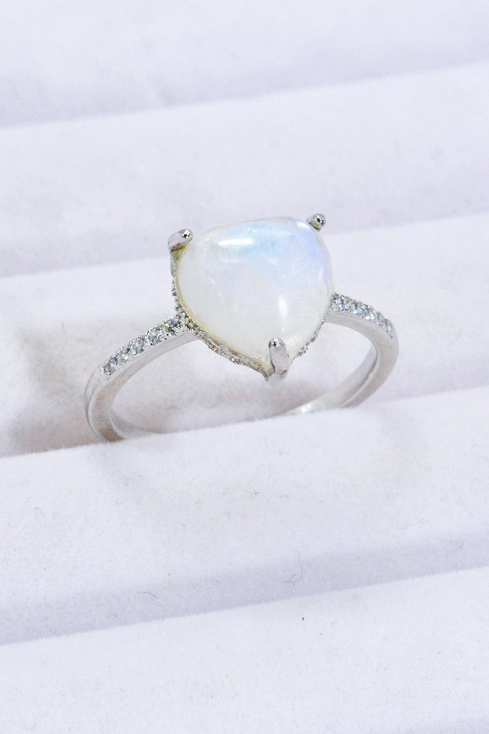 Feel Amazed Heart-Shaped Moonstone Ring - MXSTUDIO.COM