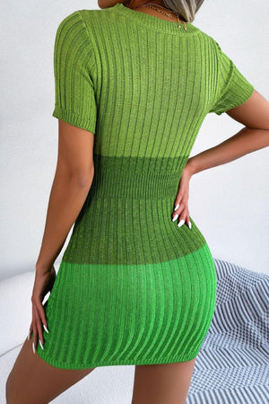 Flaunt Your Curve Color Block Cut Out Sweater Dress - MXSTUDIO.COM