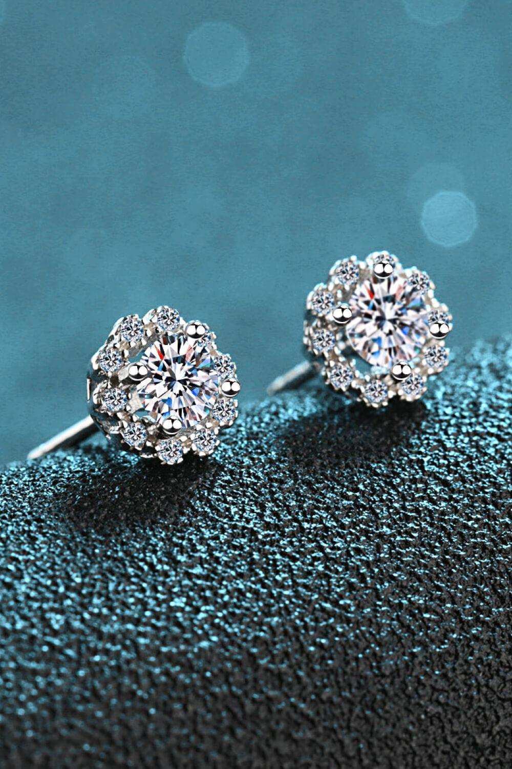 Floral 1 Carat Moissanite Stud Earrings - MXSTUDIO.COM