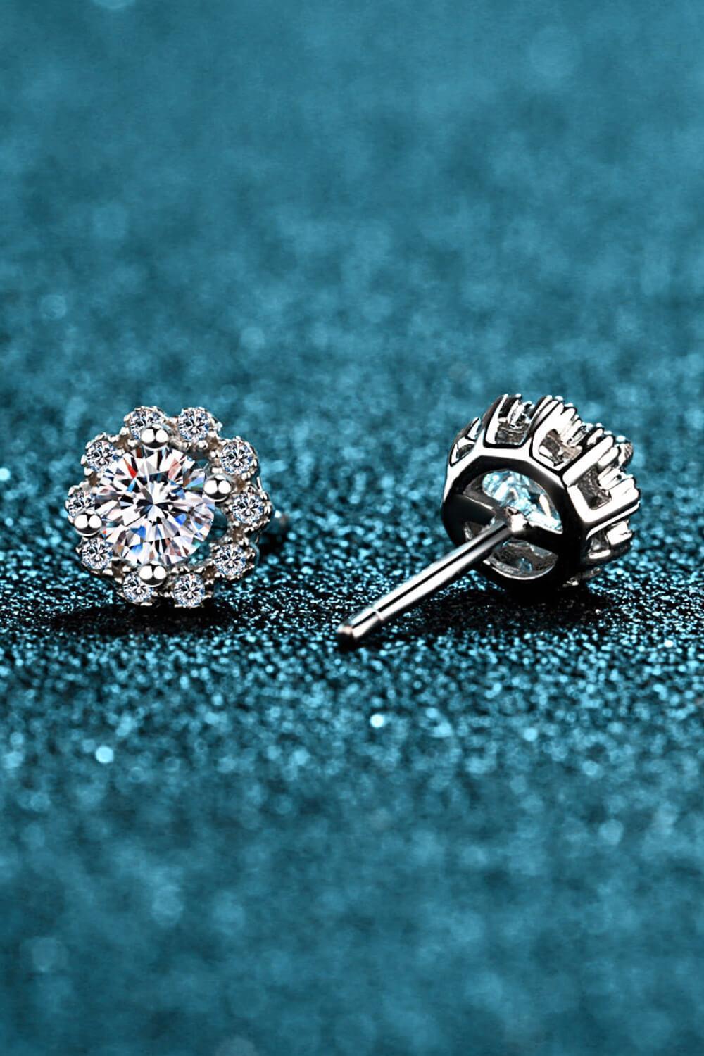 Floral 1 Carat Moissanite Stud Earrings - MXSTUDIO.COM