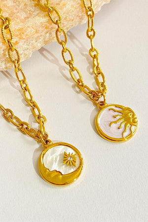 Flourishing Round Pendant Gold Plated Necklace - MXSTUDIO.COM