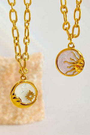 Flourishing Round Pendant Gold Plated Necklace - MXSTUDIO.COM