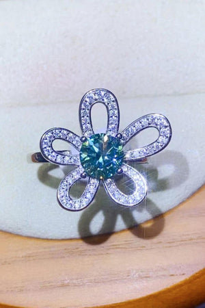 Flower Shape 1 Carat Green Moissanite Ring - MXSTUDIO.COM