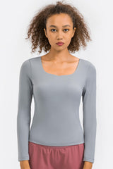 Form-Fitting Athletic Long Sleeve Shirt - MXSTUDIO.COM