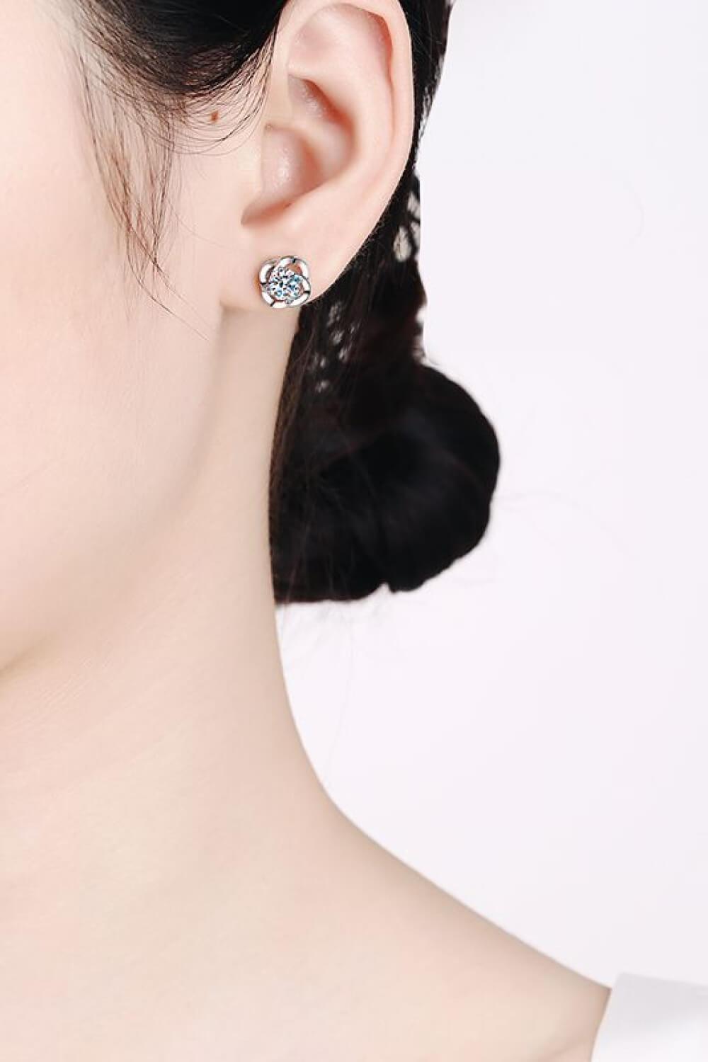 Gaudy Sterling Silver Moissanite Stud Earrings - MXSTUDIO.COM