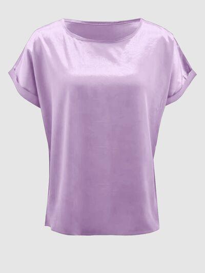 a women's t - shirt with short sleeves
