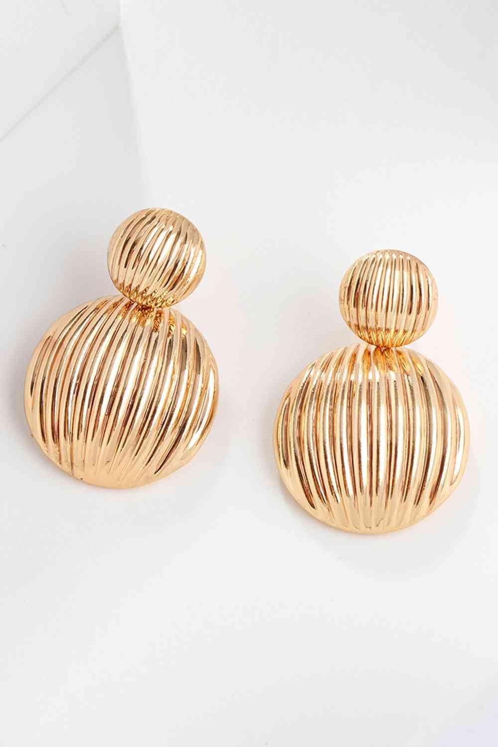 Get Enchant Zinc Alloy Ribbed Gold Fashion Earrings-MXSTUDIO.COM