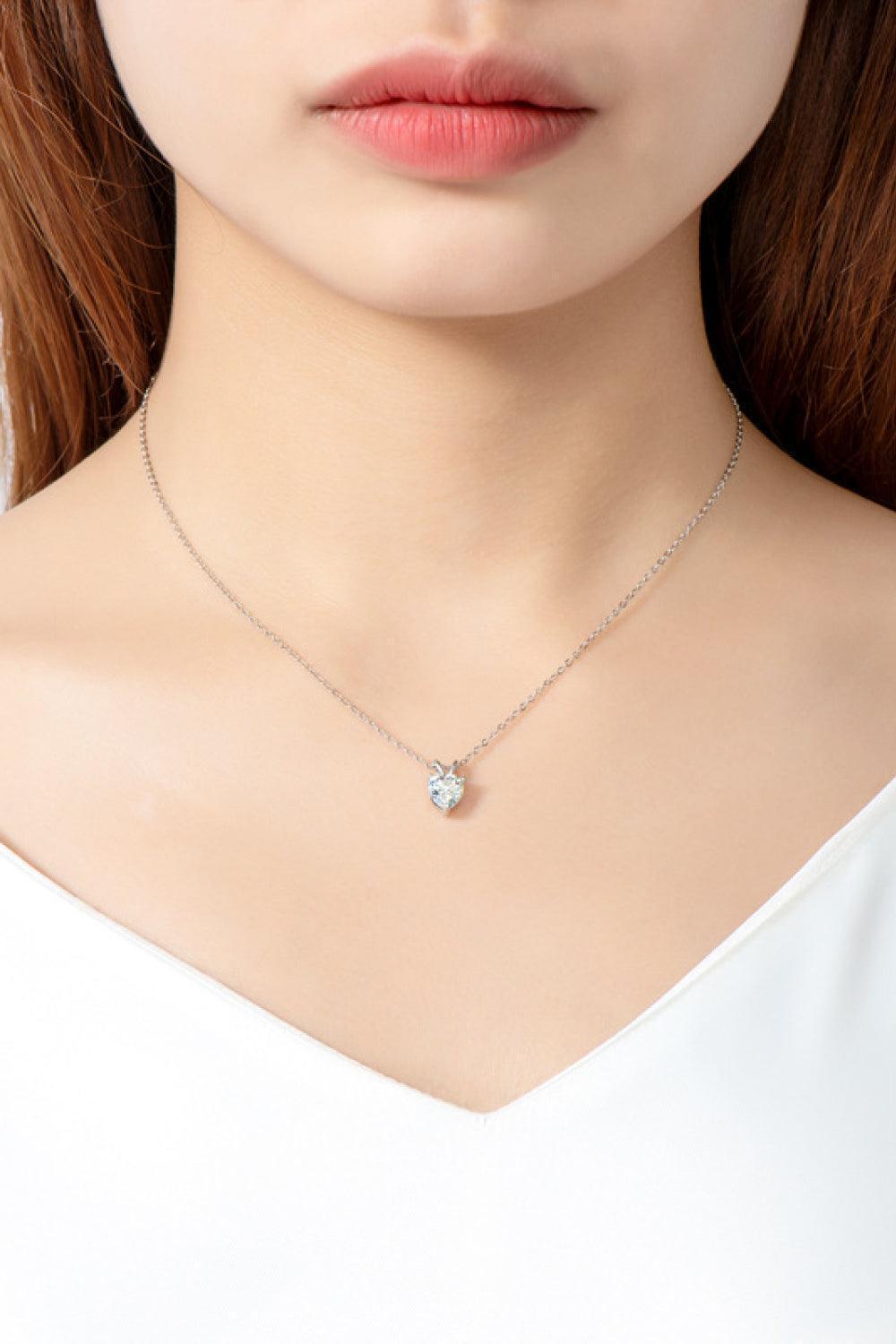 Glamorous 1 Carat Moissanite Heart Necklace - MXSTUDIO.COM