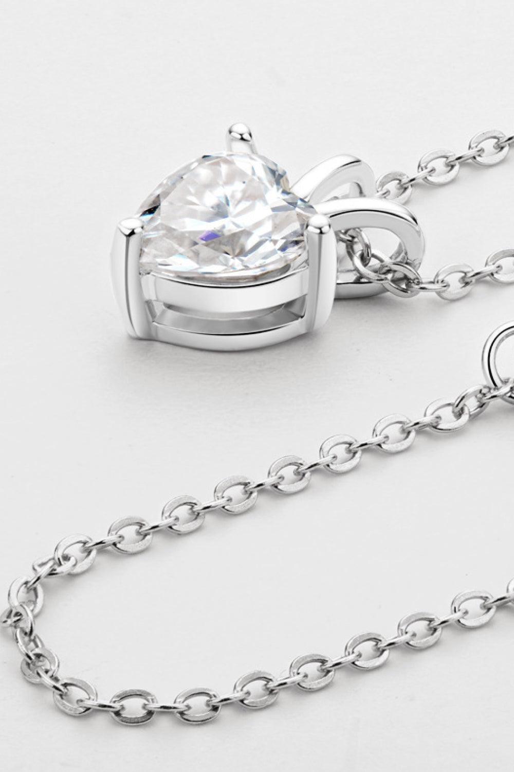 Glamorous 1 Carat Moissanite Heart Necklace - MXSTUDIO.COM