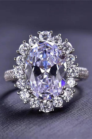 Glamorous Oval Cut 8 Carat Moissanite Ring - MXSTUDIO.COM