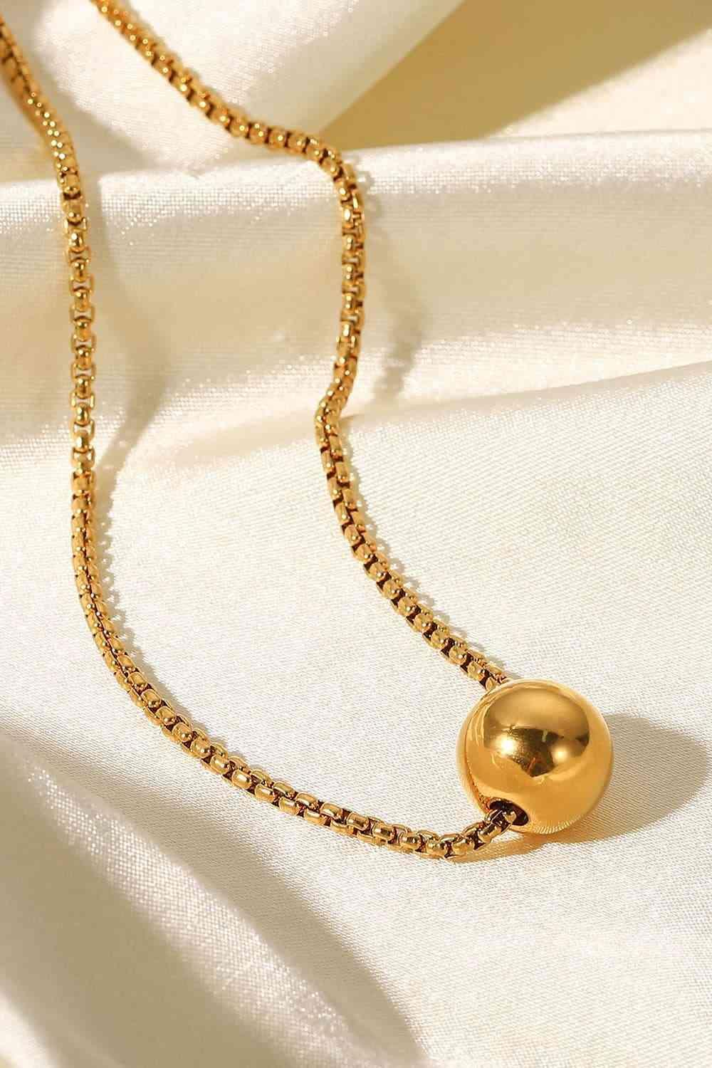 Glamorous Round Shape Pendant 18K Gold Plated Necklace-MXSTUDIO.COM