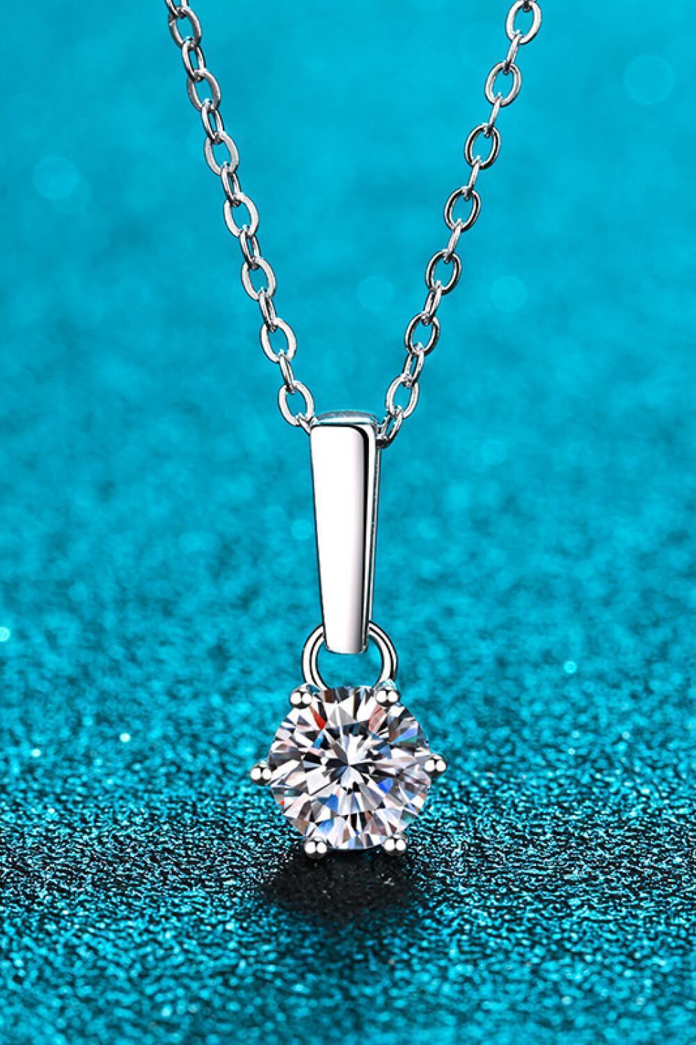 Glowing Glamour 1 Carat Moissanite Necklace - MXSTUDIO.COM