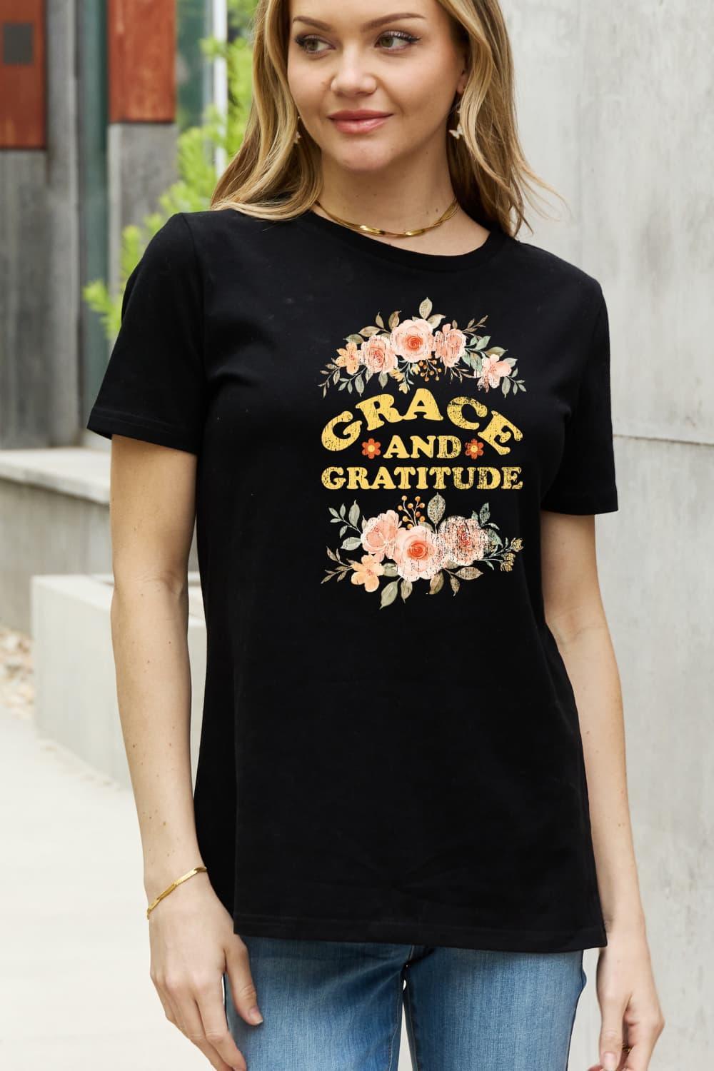 Grace And Gratitude Plus Size Floral Graphic Tee - MXSTUDIO.COM