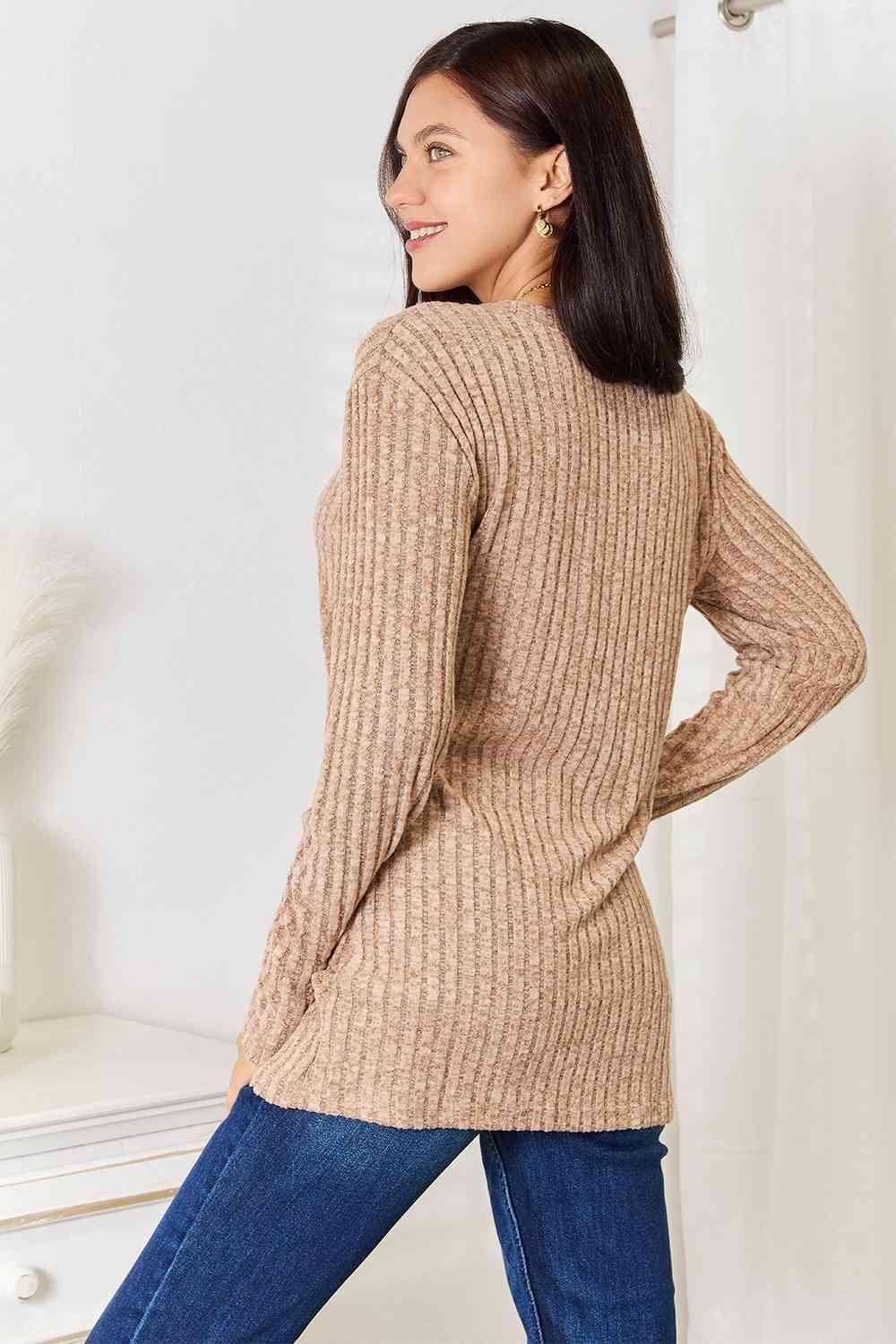 High-Fashion Plus Size Khaki Ribbed Long Sleeve T-Shirt - MXSTUDIO.COM