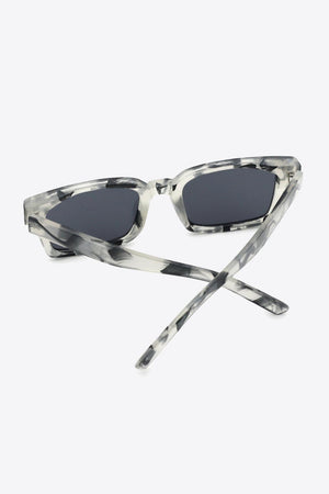 Iconic Lifestyle Women's Square Polycarbonate Sunglasses - MXSTUDIO.COM