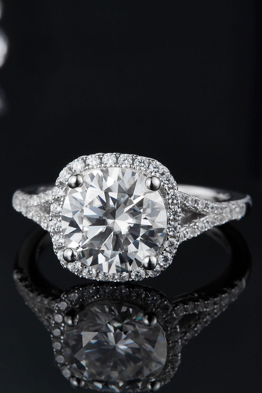 Impactful Souvenir Halo 3 Carat Moissanite Ring - MXSTUDIO.COM