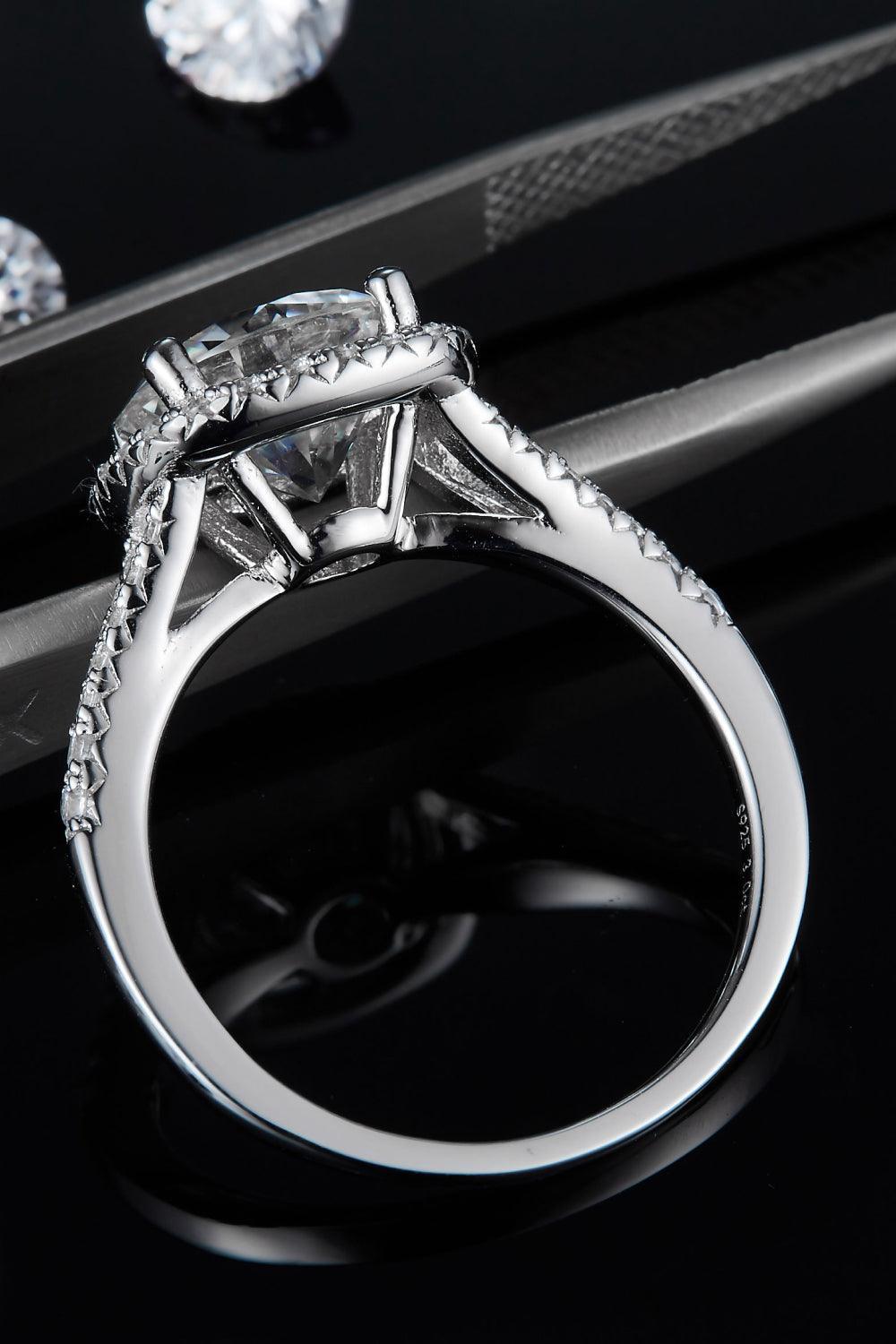 Impactful Souvenir Halo 3 Carat Moissanite Ring - MXSTUDIO.COM